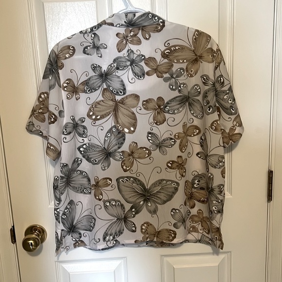 Alfred dunner butterfly short sleeve button down shirt - Picture 3 of 6